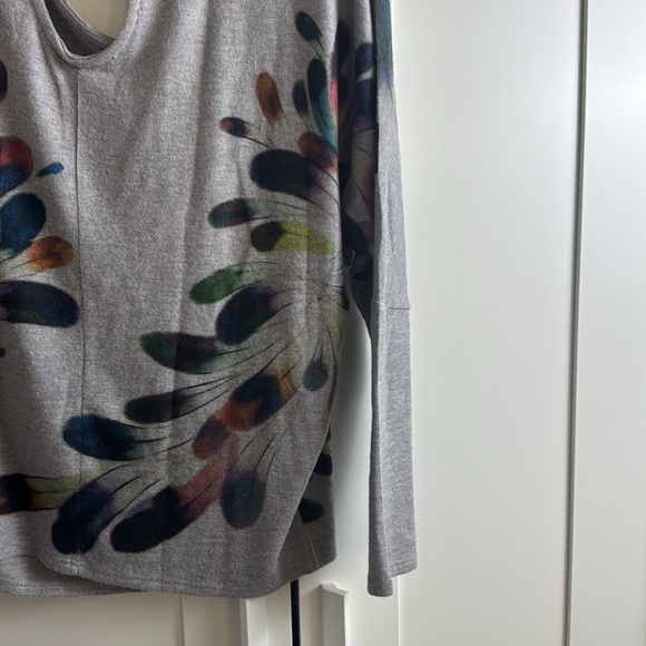 Shamaim Women’s Peacock Pull Over- off the shoulder Grey sweater XL/ Extra Large - Picture 8 of 10